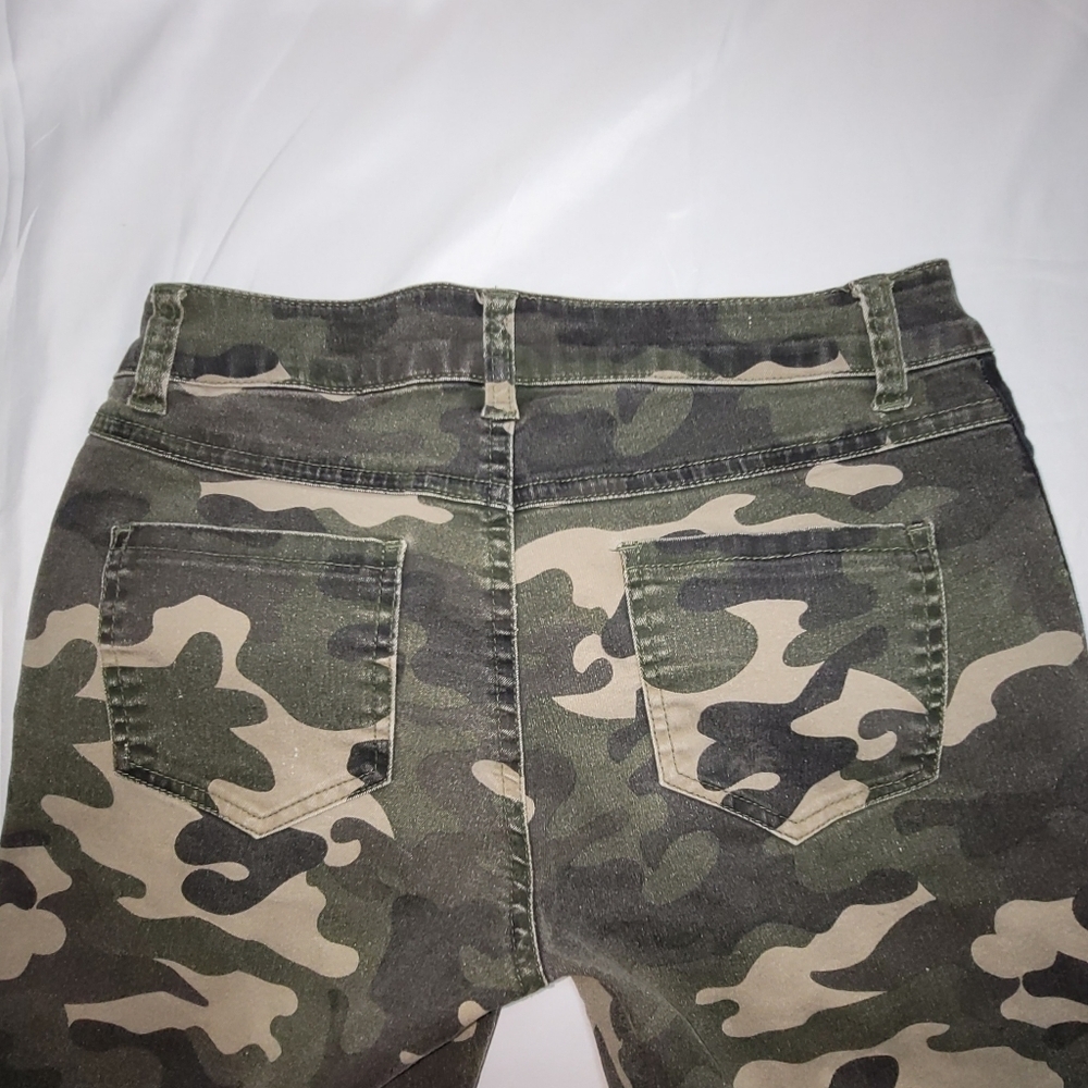 Redfox Jeans Stretch Camo Skinny Jeans Women's Size Medium - Picture 4 of 14